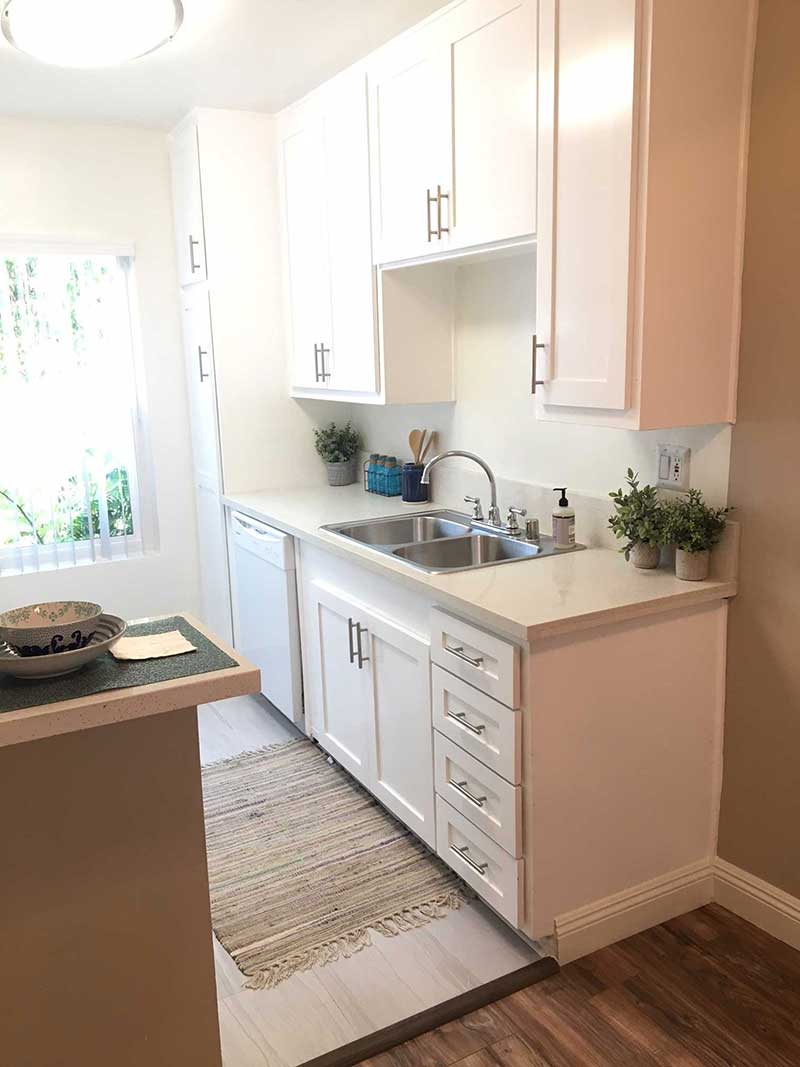 Magnolia Place Apartment kitchen interior